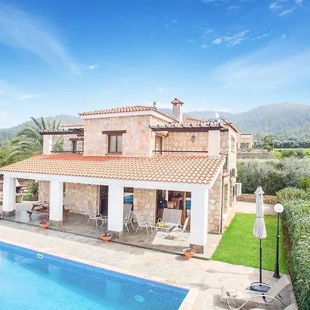 Sleeps 8 With Pool Air Con And Wifi Villa *
