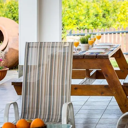 Villa Sleeps 8 With Pool Air Con And Wifi Argaka