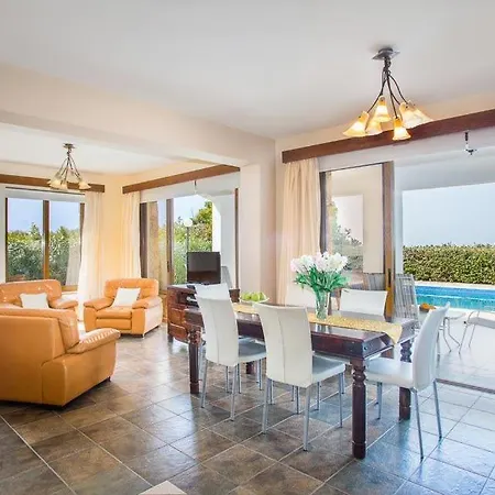 Vilă Sleeps 8 With Pool Air Con And Wifi *